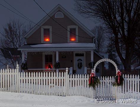 Lights In The Windows_03576.jpg - Photographed at Smiths Falls, Ontario, Canada.